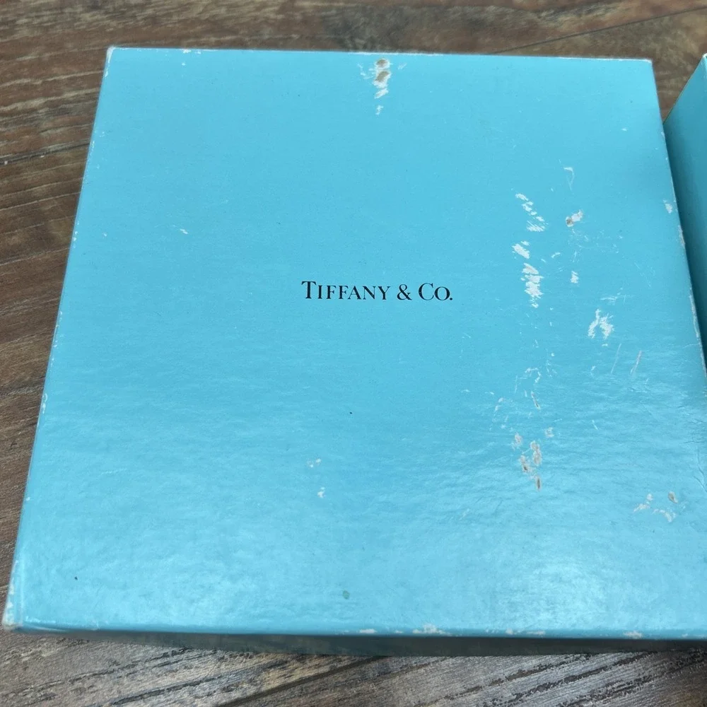Tiffany & Co Jewelry Trinket Box Round Circle Pewter Blue Silver   AT&T Definity